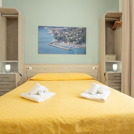 Hotel La Bussola Finale Ligure Luaran gambar